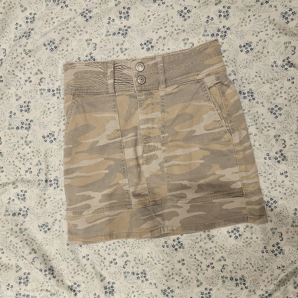 Express camo pencil skirt size 00 high rise